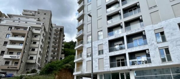 2-комнатная квартира 57 m2 с террасой 30 m2 в Бечичи