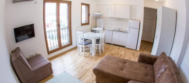 Garsonjera kod hotela Atina u Budvi na 1 godinu