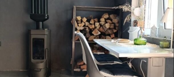 Ugodna kuća u Sutomoru sa prekrasnim pogledom na more