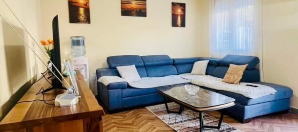Продаётся односпальная квартира 60 м² с двумя террасами и паркингом — Сутоморе