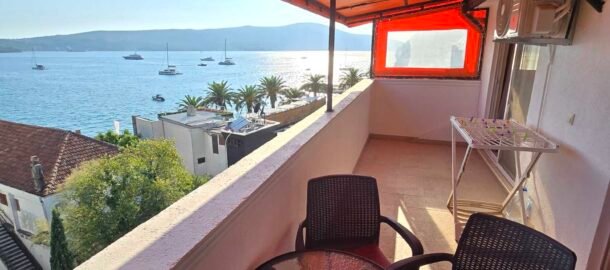 One-bedroom apartment for one year in the very center of Tivat