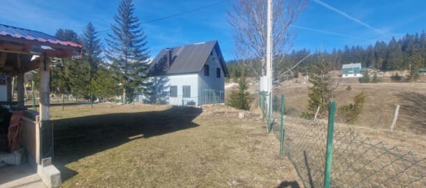 Дом в Жабляке на участке 1,000 m2 рядом центра!