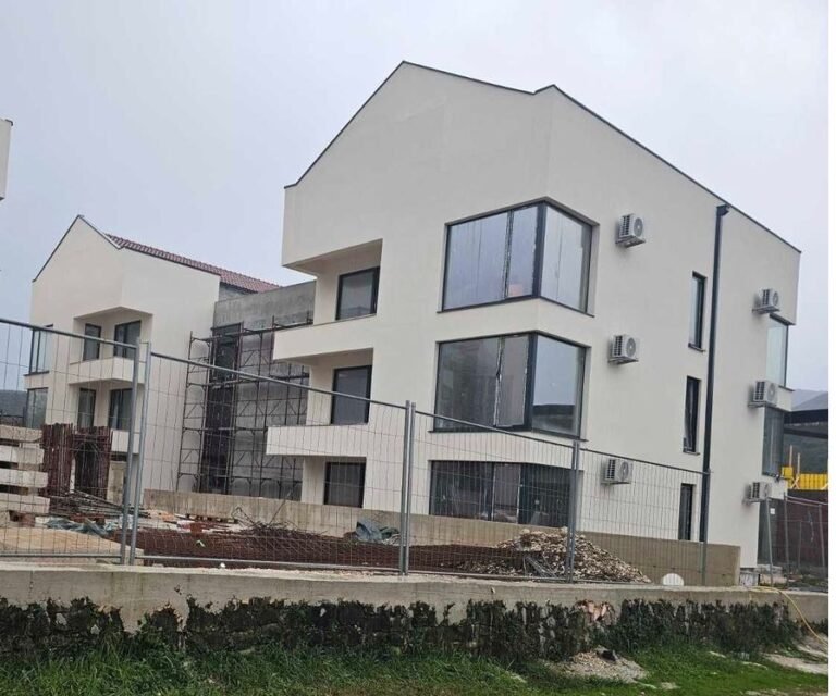 1 bedroom apartment in the vicinity of Tivat at an attractive price