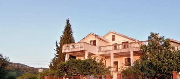 House with panoramic sea views – Utjeha (Bar–Ulcinj)