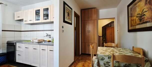 Уютная студия в Будве с видом на горы